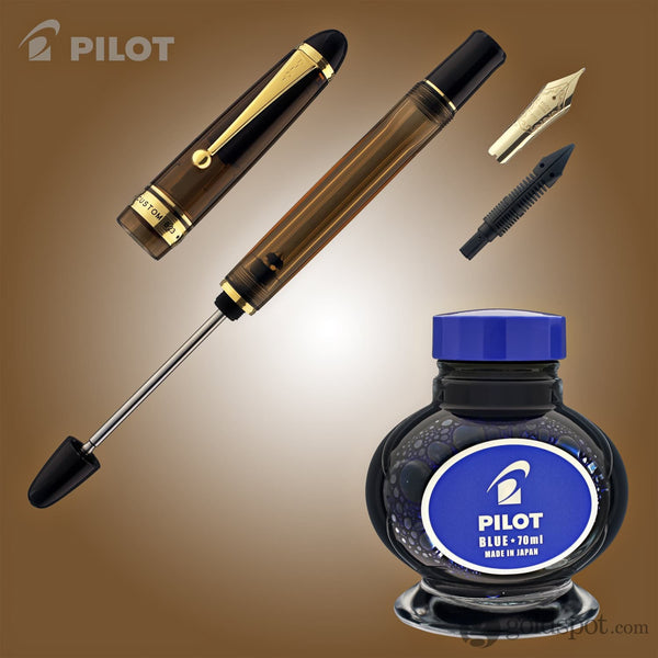 Pilot Custom 823 Fountain Pen in Amber with Gold Trim - 14K Gold Fountain Pen
