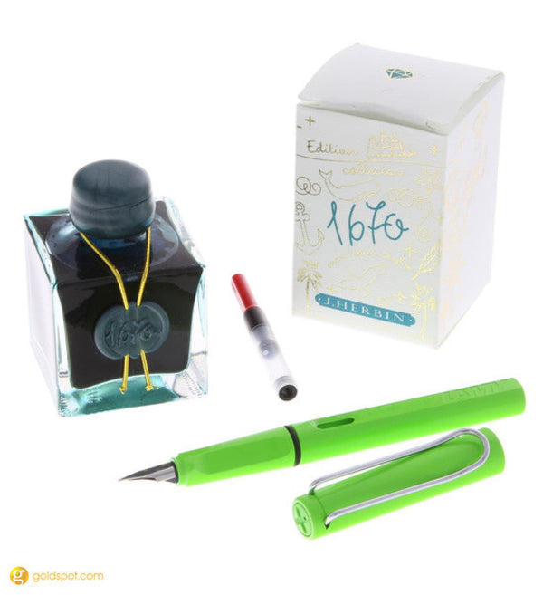 Lamy Safari Fountain Pen in Apple Green & J. Herbin Emerald of Chivor Combo Gift Set