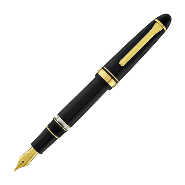 Sailor 1911 Large Realo Fountain Pen in Black with Gold Trim - 21K Gold Fountain Pen