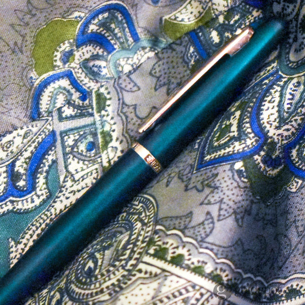 Sheaffer VFM Fountain Pen in Peacock Blue - Medium Point Ballpoint Pen