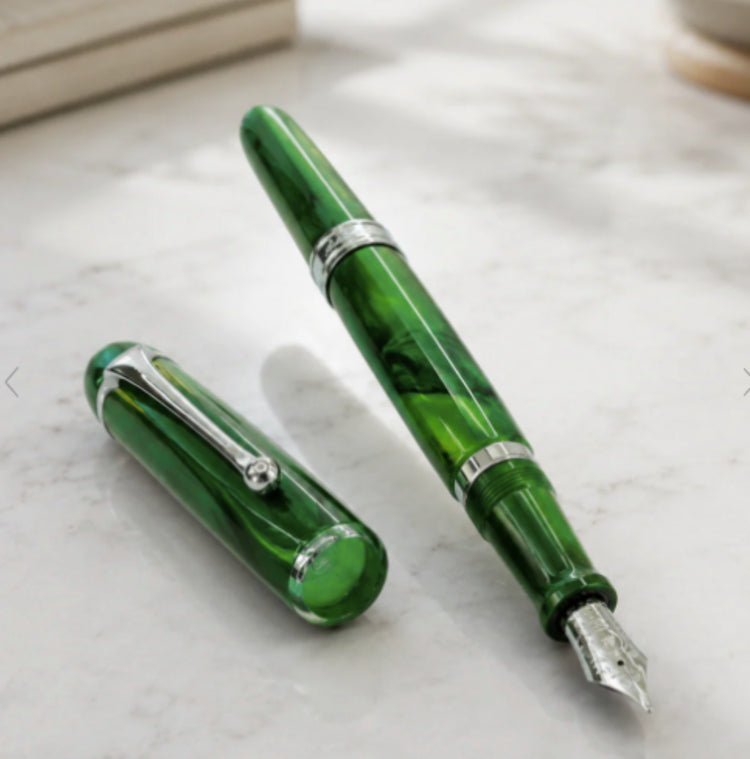 Aurora 88 Fountain Pen in Polare 18K Gold - Limited Edition