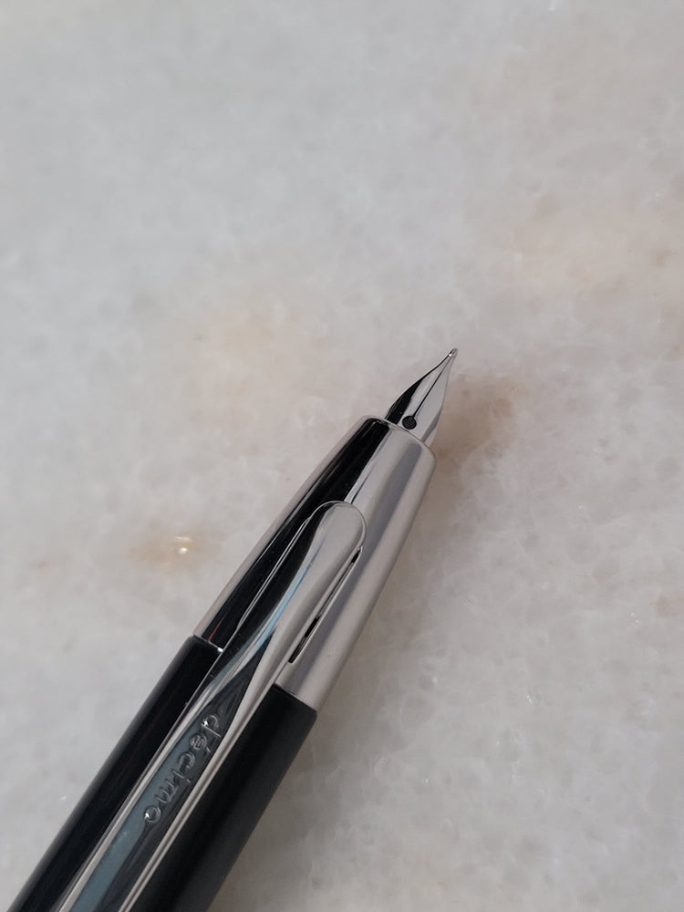 Misfit Item 0006 Pilot Vanishing Point Decimo Fountain Pen in Black - 18K Gold Fine Point