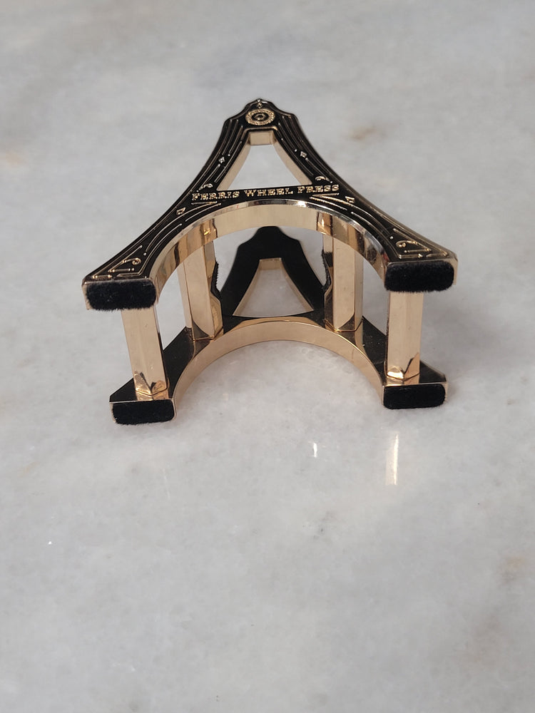 Misfit Item 0012 Ferris Wheel Press 38ml Bottled Ink Carriage in Polished Gold Finish