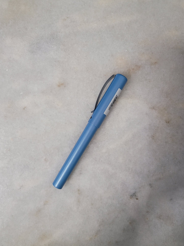 Misfit 0018 Pelikan Pina Colada Fountain Pen in Blue Metallic - Medium Point