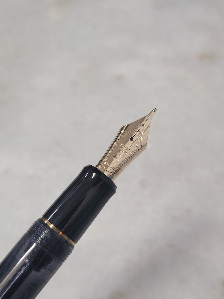 Misfit 0022 Pilot Custom 823 Fountain Pen in Smoke with Gold Trim - 14K Gold Broad Point