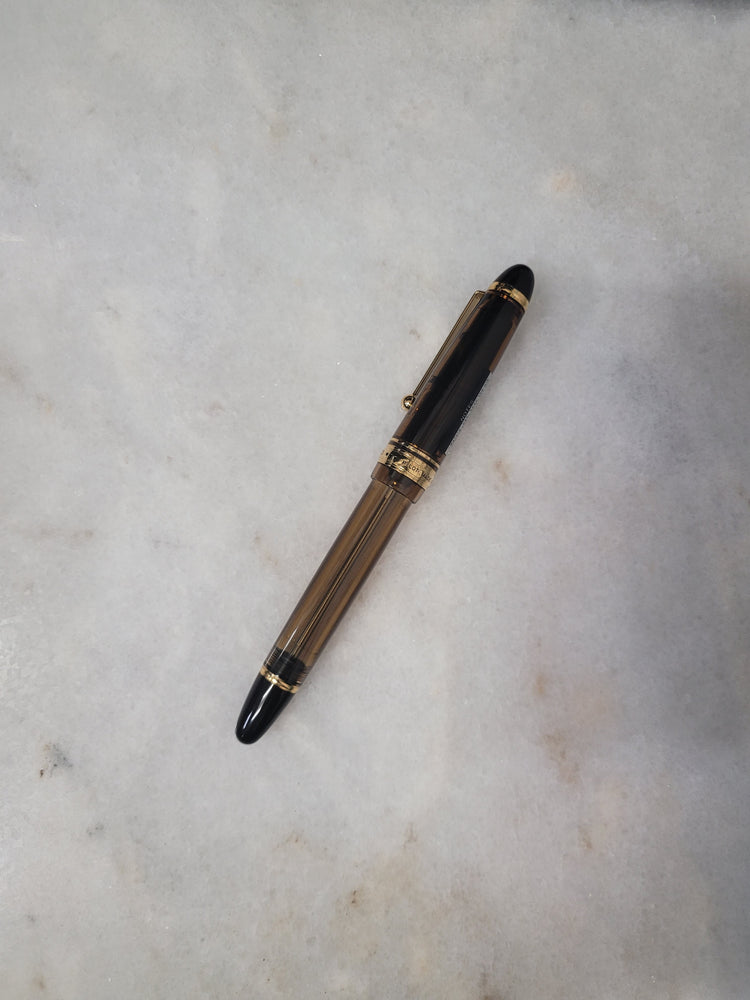 Misfit 0029 Pilot Custom 823 Fountain Pen in Amber with Gold Trim - 14K Gold Fine Point