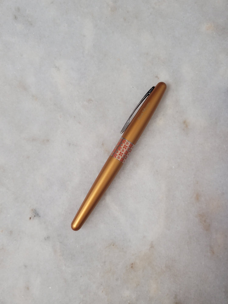 Misfit Item 0052 Pilot Metropolitan Retro Pop Fountain Pen in Orange - Stub Nib
