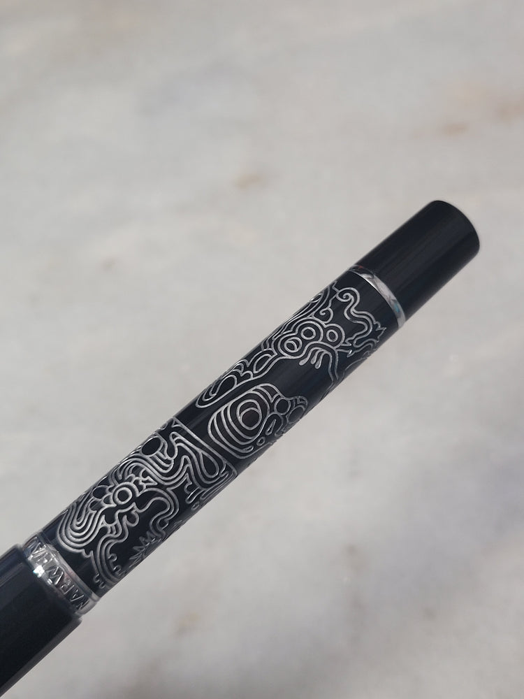 Misfit Item 0093 Nahvalur Original Fountain Pen - Peter Draws Artist Edition Silver - Fine Point