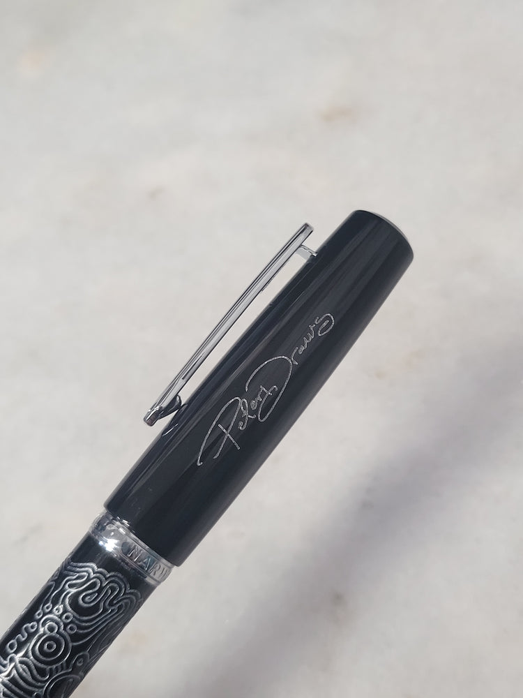 Misfit Item 0097 Nahvalur Original Fountain Pen - Peter Draws Artist Edition Silver - Medium Point