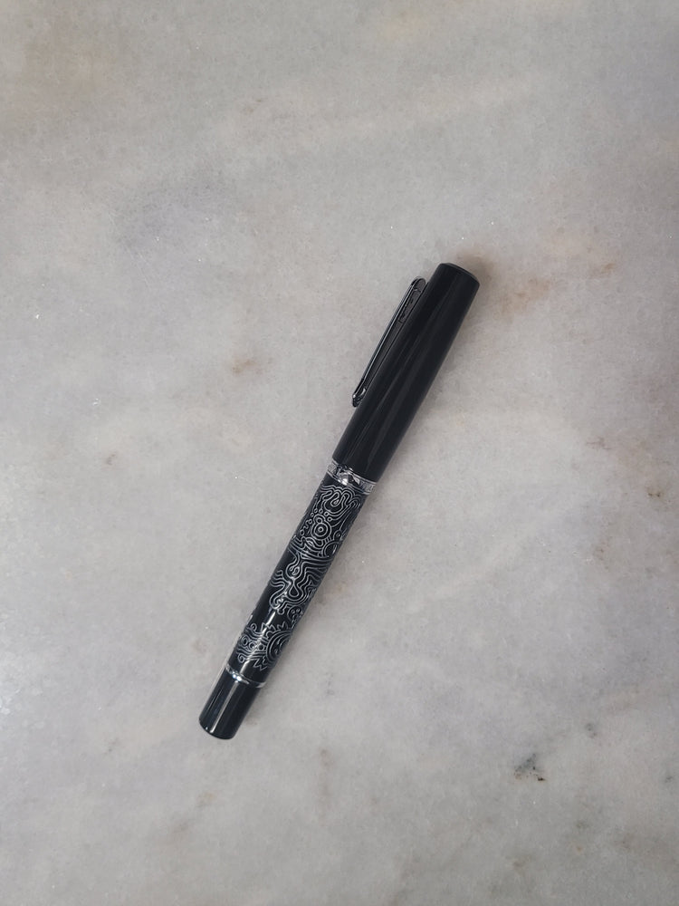 Misfit Item 0099 Nahvalur Original Fountain Pen - Peter Draws Artist Edition Silver - 1.1mm Stub Nib