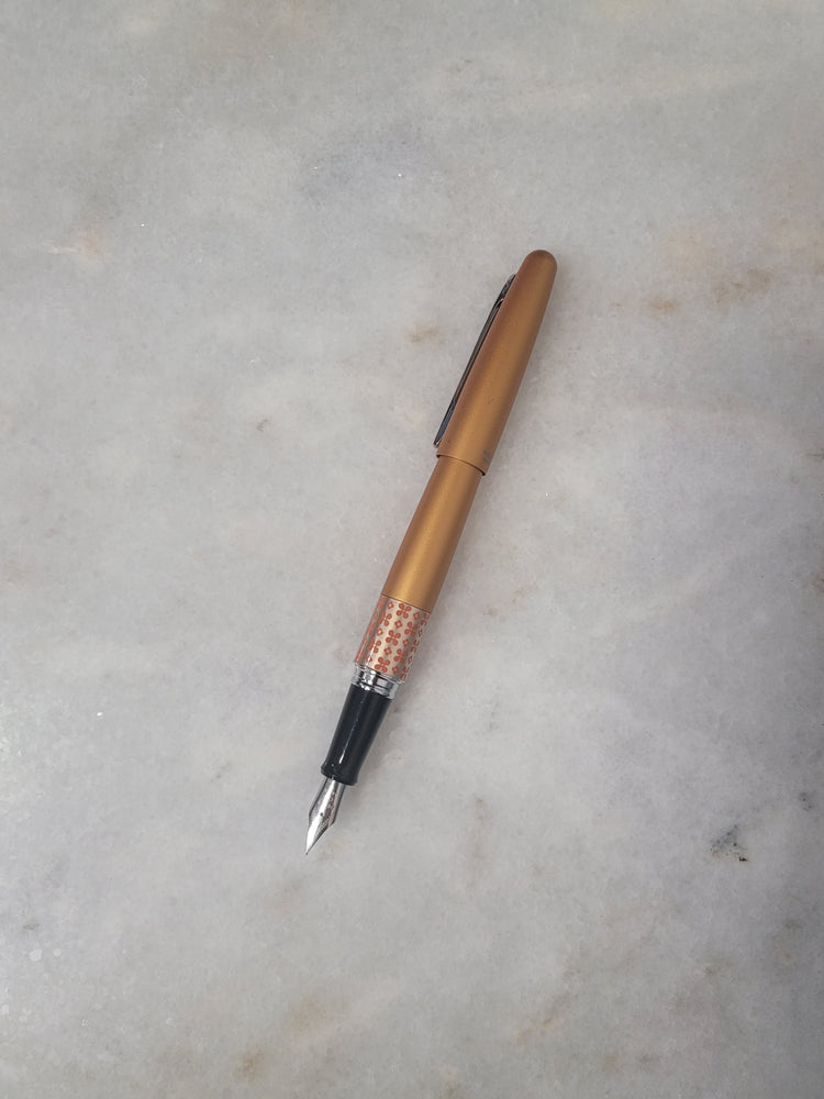 Misfit Item 0124 Pilot Metropolitan Retro Pop Fountain Pen in Orange - Fine Point