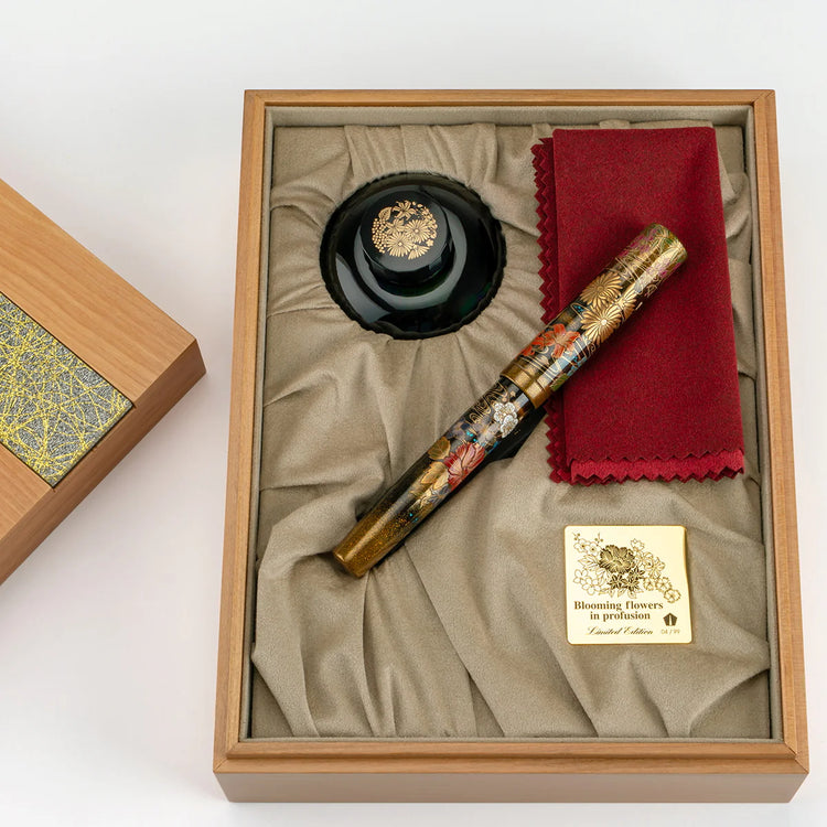 Namiki Emperor Fountain Pen in Blooming Flowers in Profusion - Broad Point