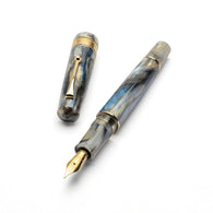 Leonardo Momento Zero Grande 2.0 Fountain Pen in Orchidea Blue with Gold Trim