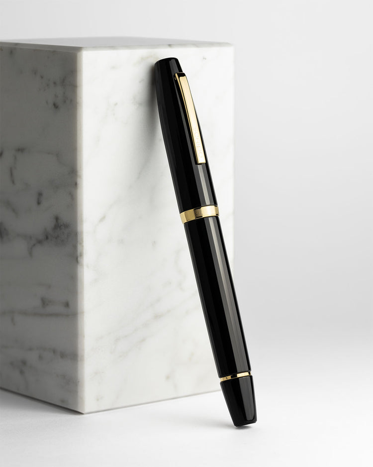 Scribo Flow Fountain Pen in Origine with Yellow Gold Trim