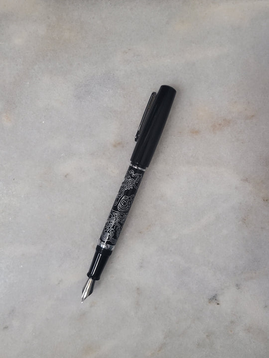 Misfit Item 0093 Nahvalur Original Fountain Pen - Peter Draws Artist Edition Silver - Fine Point