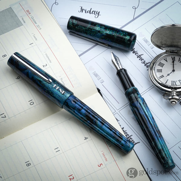 Benu DailyMate Collection Fountain in Easy Wednesday Fountain Pens