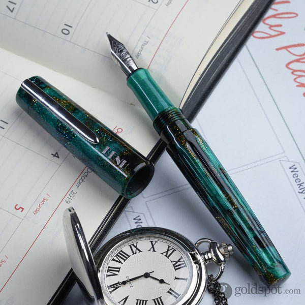 Benu DailyMate Collection Fountain in Fresh Monday Fountain Pens