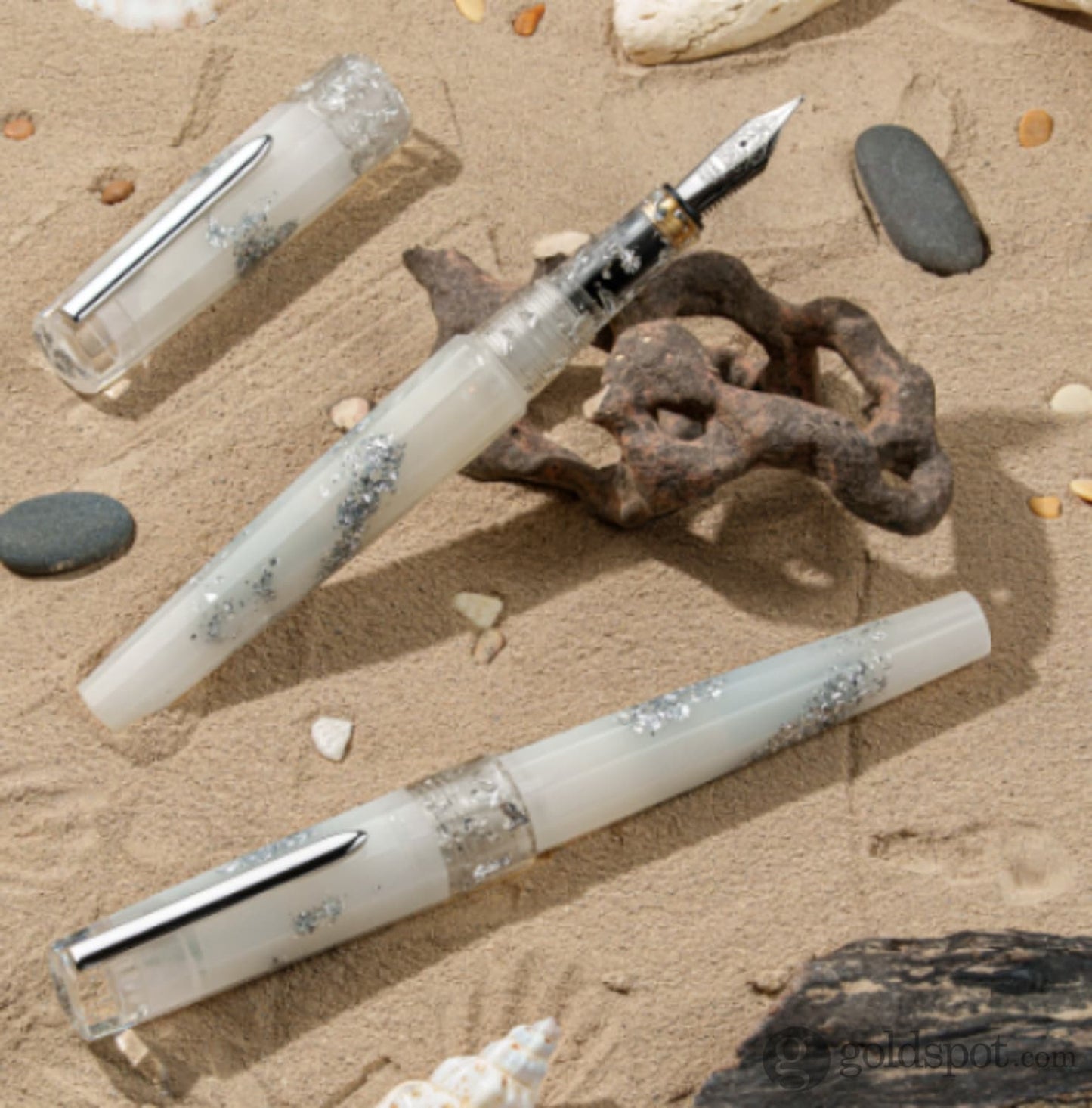 Benu Euphoria Fountain Pen in White Beach Fountain Pen