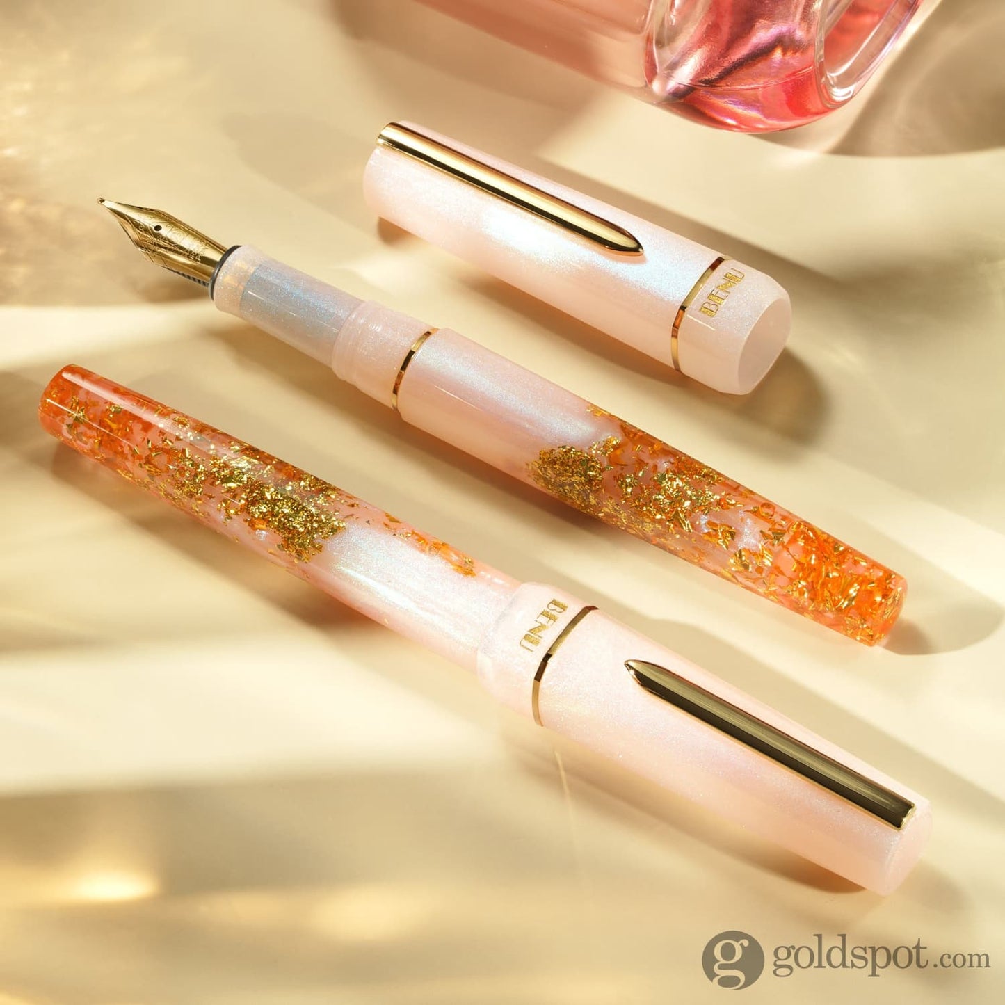 Benu Haute Collection Fountain in Flair Fountain Pen