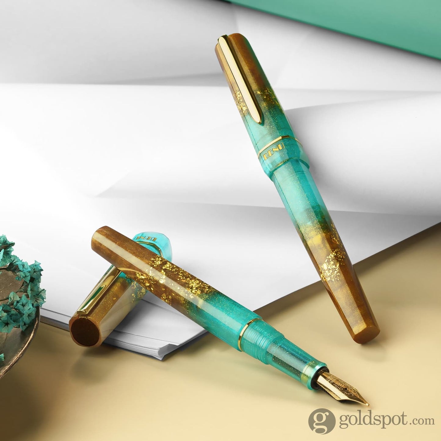 Benu Haute Collection Fountain in Lush Fountain Pen