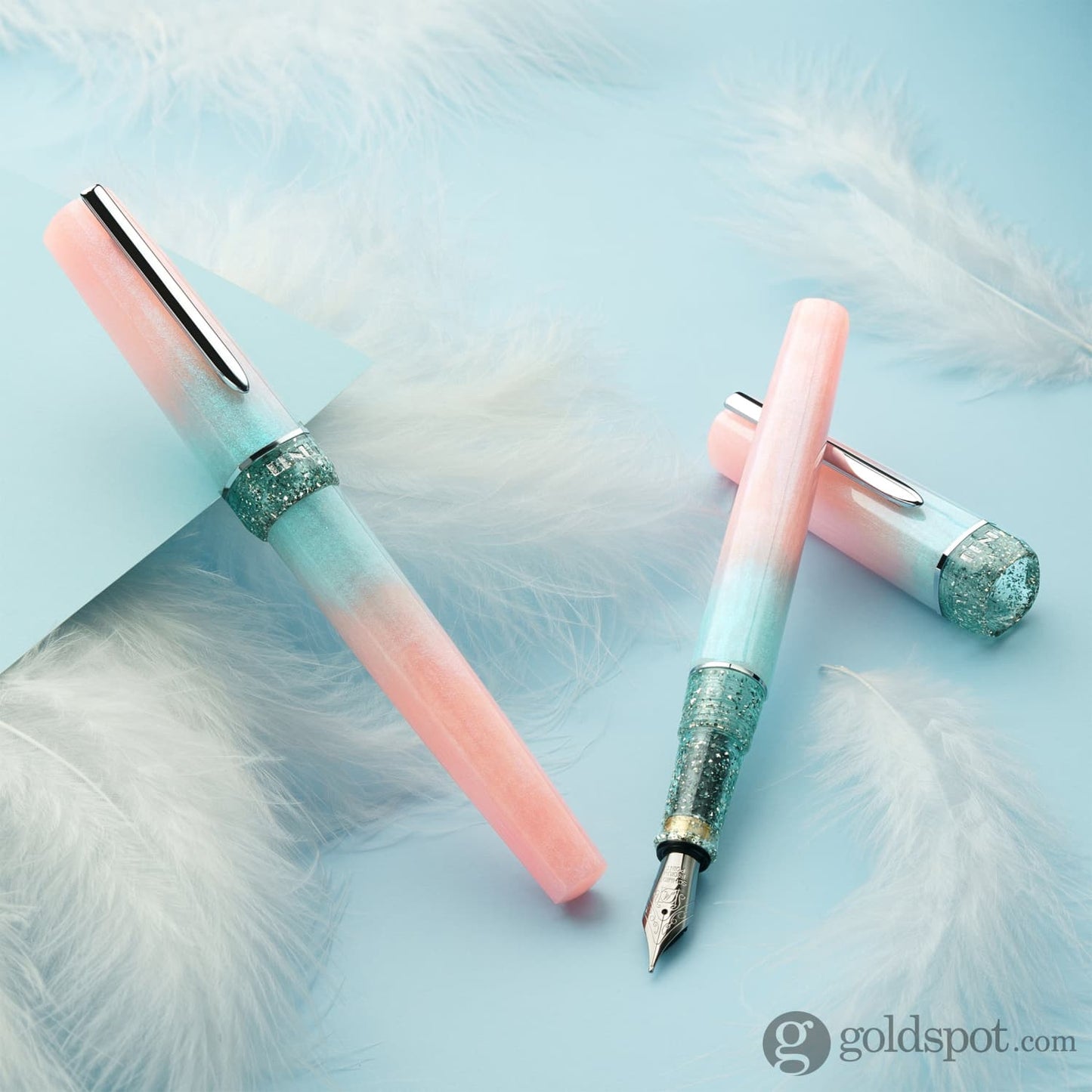 Benu Haute Collection Fountain in Perle Fountain Pen