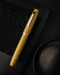 Scribo Flow Fountain Pen in Forma with Platinum Trim