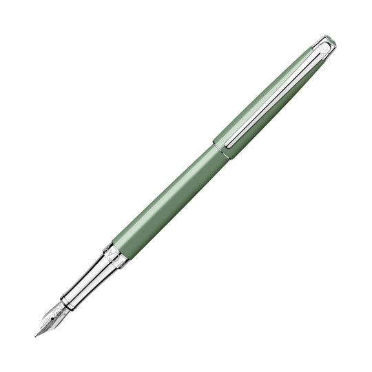 Caran d'Ache Léman Slim Fountain Pen in Vert de Gris - 18K Gold