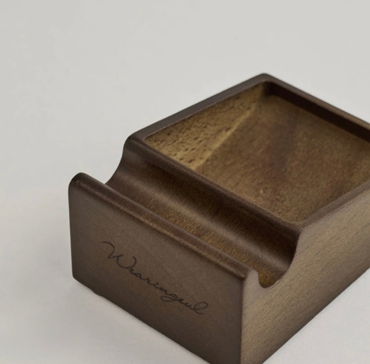 Wearingeul Ink & Pen Rest