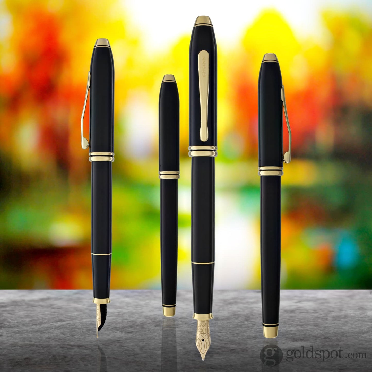 Cross Townsend Fountain Pen in Black Lacquer - 18kt Gold