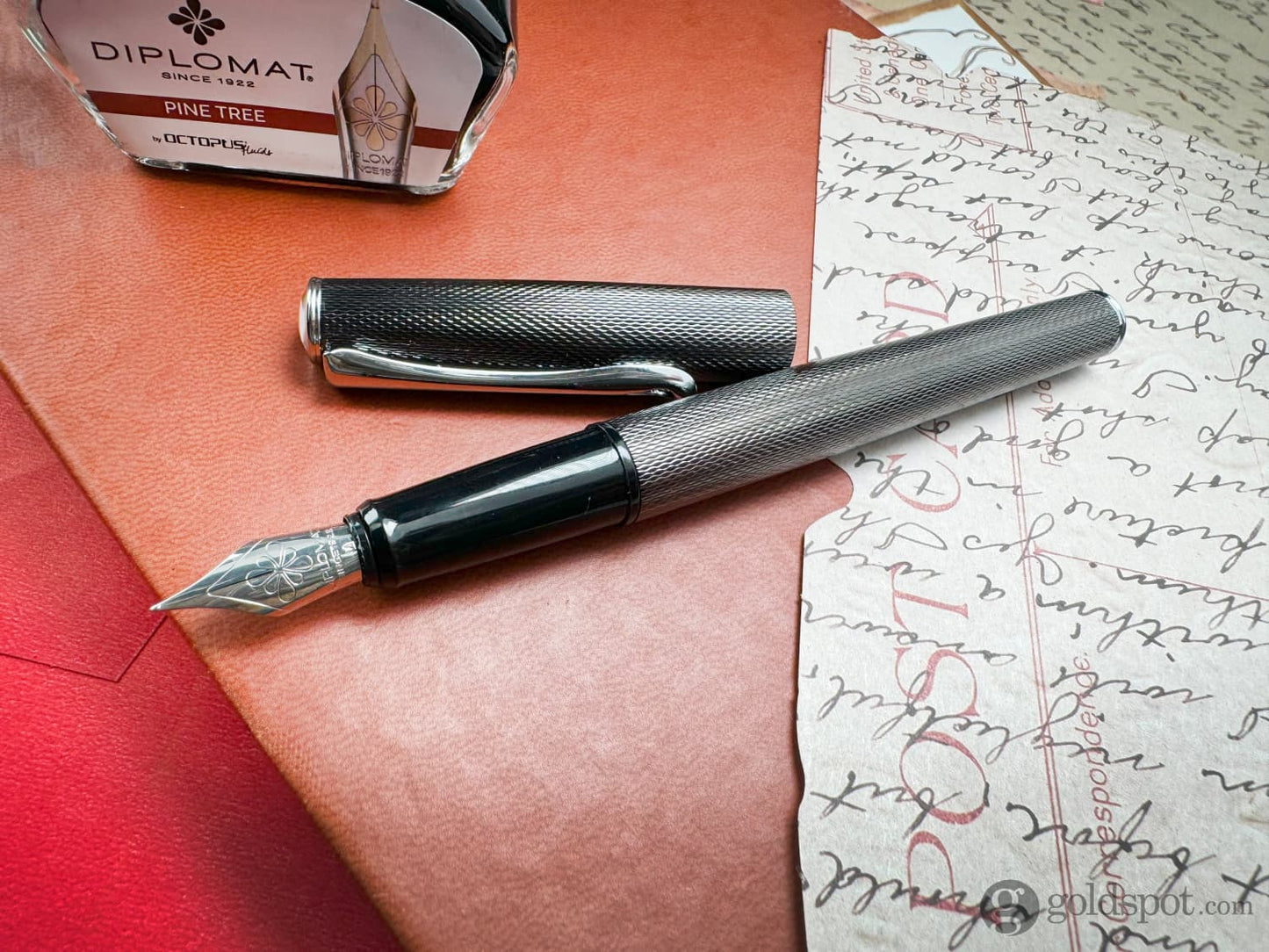 Diplomat Esteem Fountain Pen in Black Barley Fountain Pen