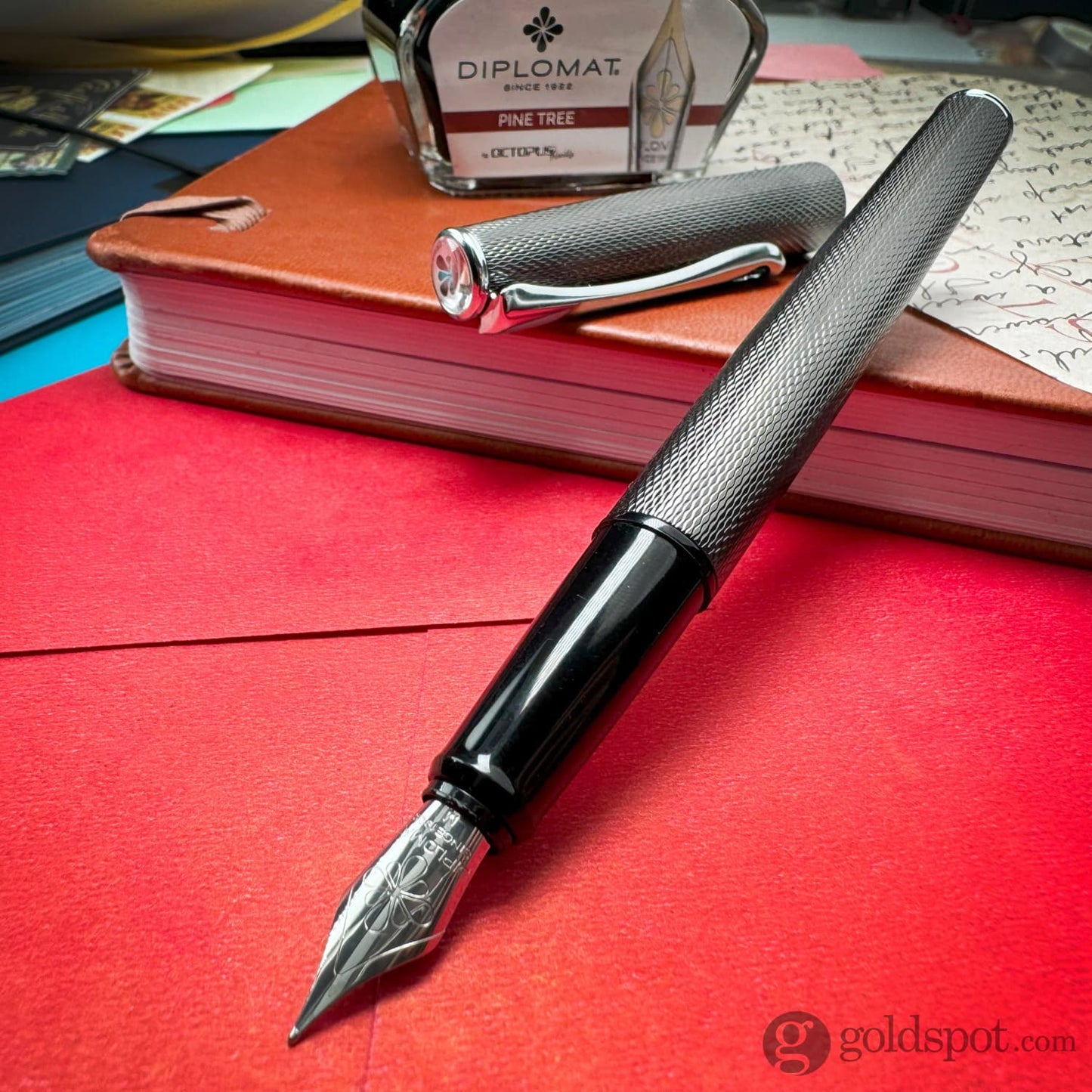 Diplomat Esteem Fountain Pen in Black Barley Fountain Pen