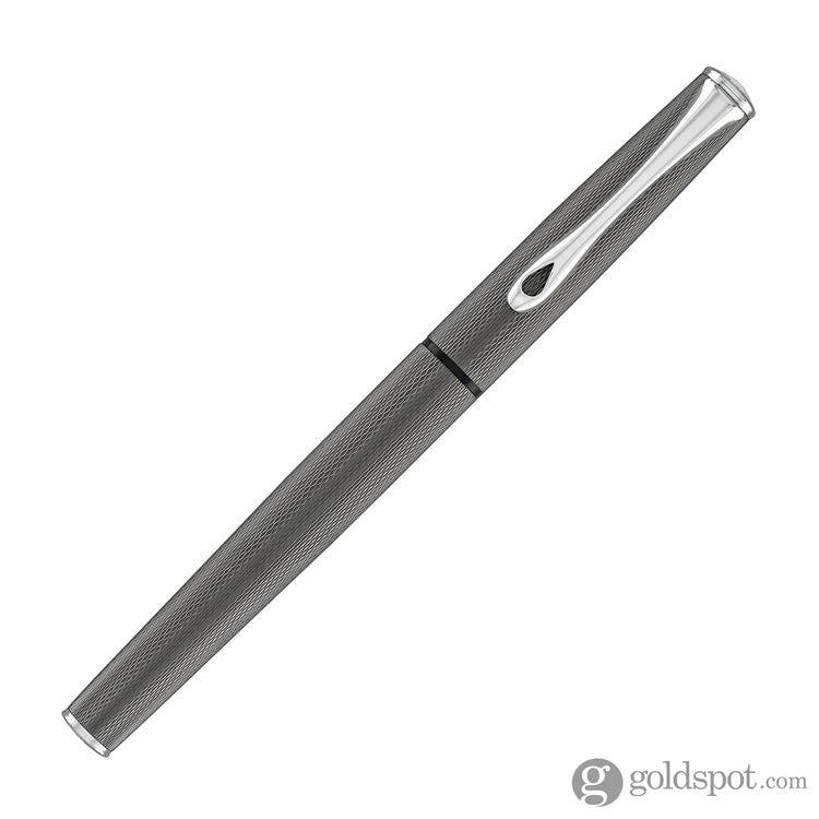 Diplomat Esteem Fountain Pen in Black Barley Fountain Pen