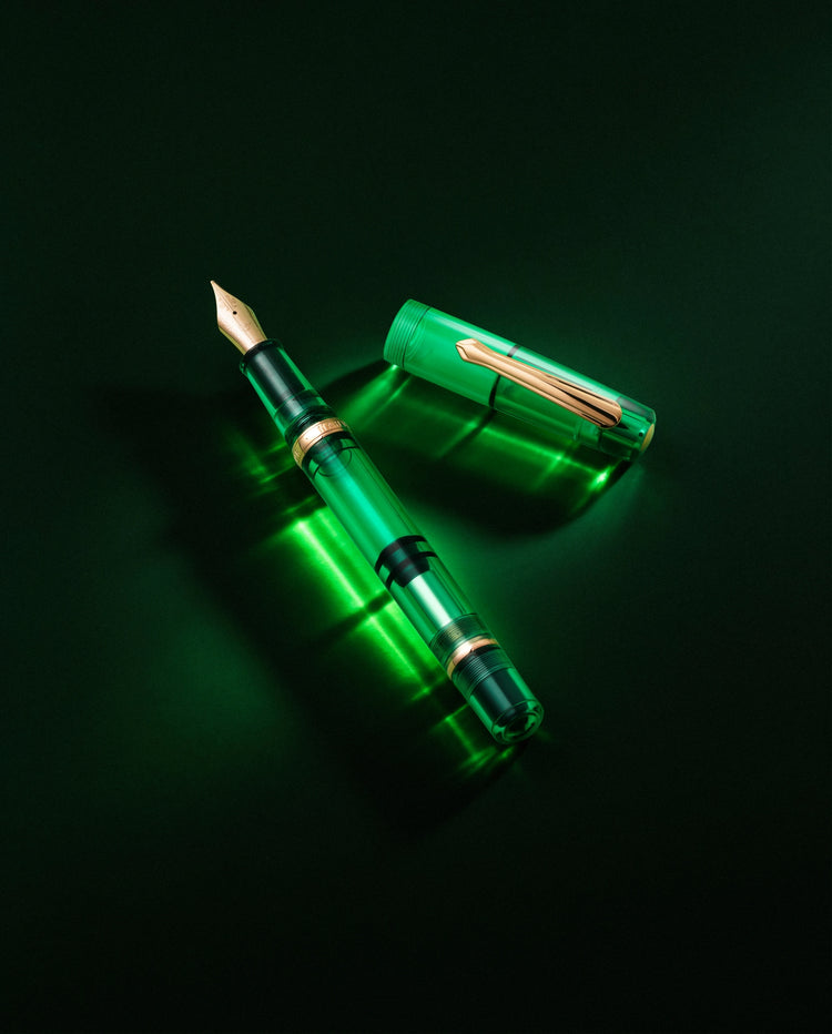 Nahvalur Original Fountain Pen in Emerald Grove