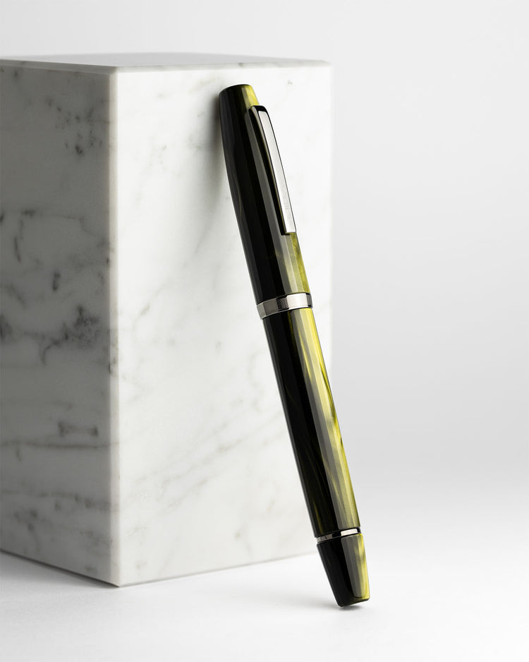 Scribo Flow Fountain Pen in Evoluzione with Ruthenium Trim