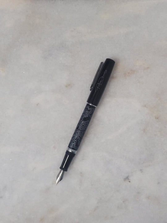 Misfit Item 0100 Nahvalur Original Fountain Pen - Peter Draws Artist Edition Silver - Medium Point