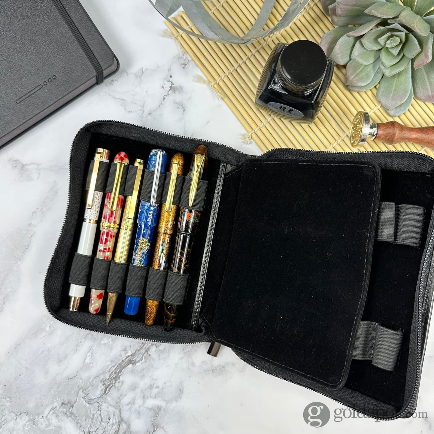 Girologio 12 Zippered Pen Case in Black Cases