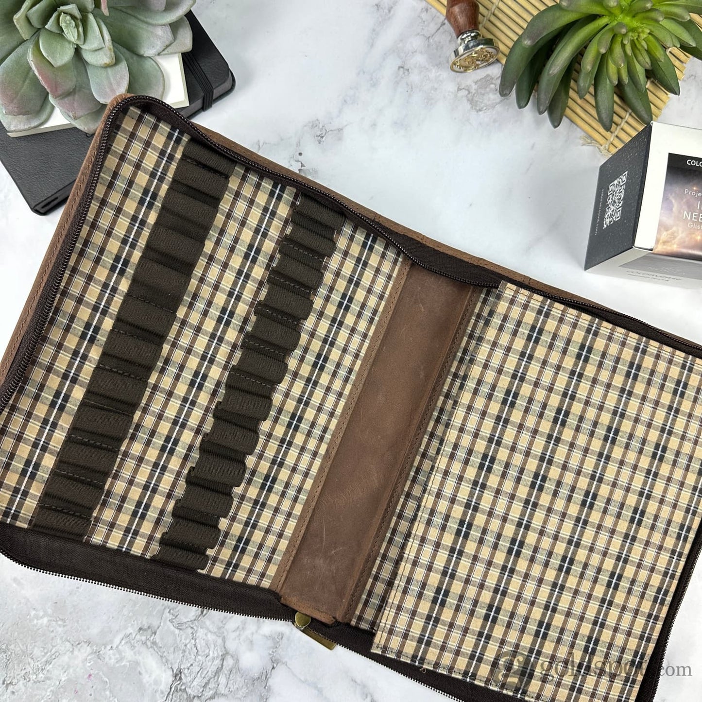 Girologio 24 Zippered Pen Case in Bomber Brown Cases