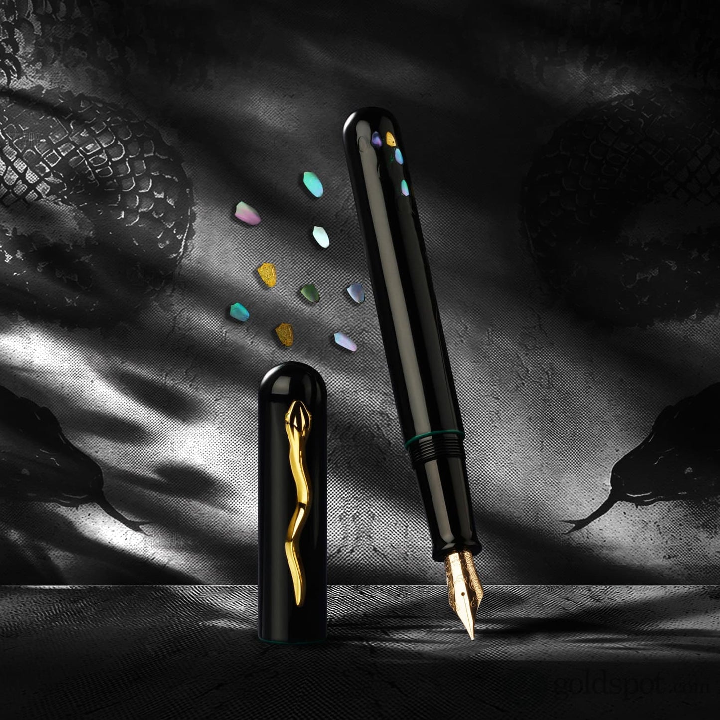 IKKAKU by Nahvalur Fountain Pen in Year of the Snake Fountain Pen