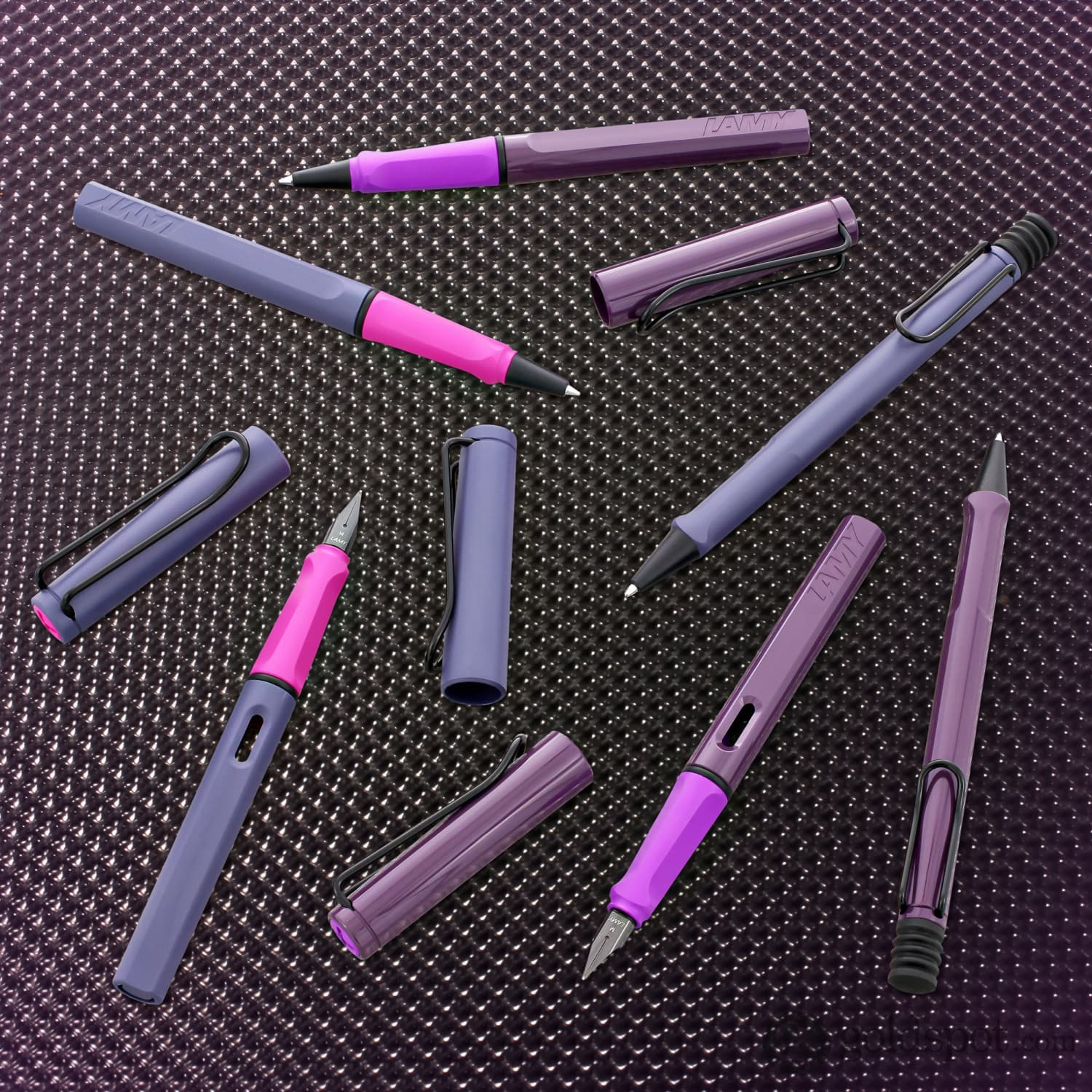 Lamy Safari Ballpoint Pen in Violet Blackberry 2024 Special