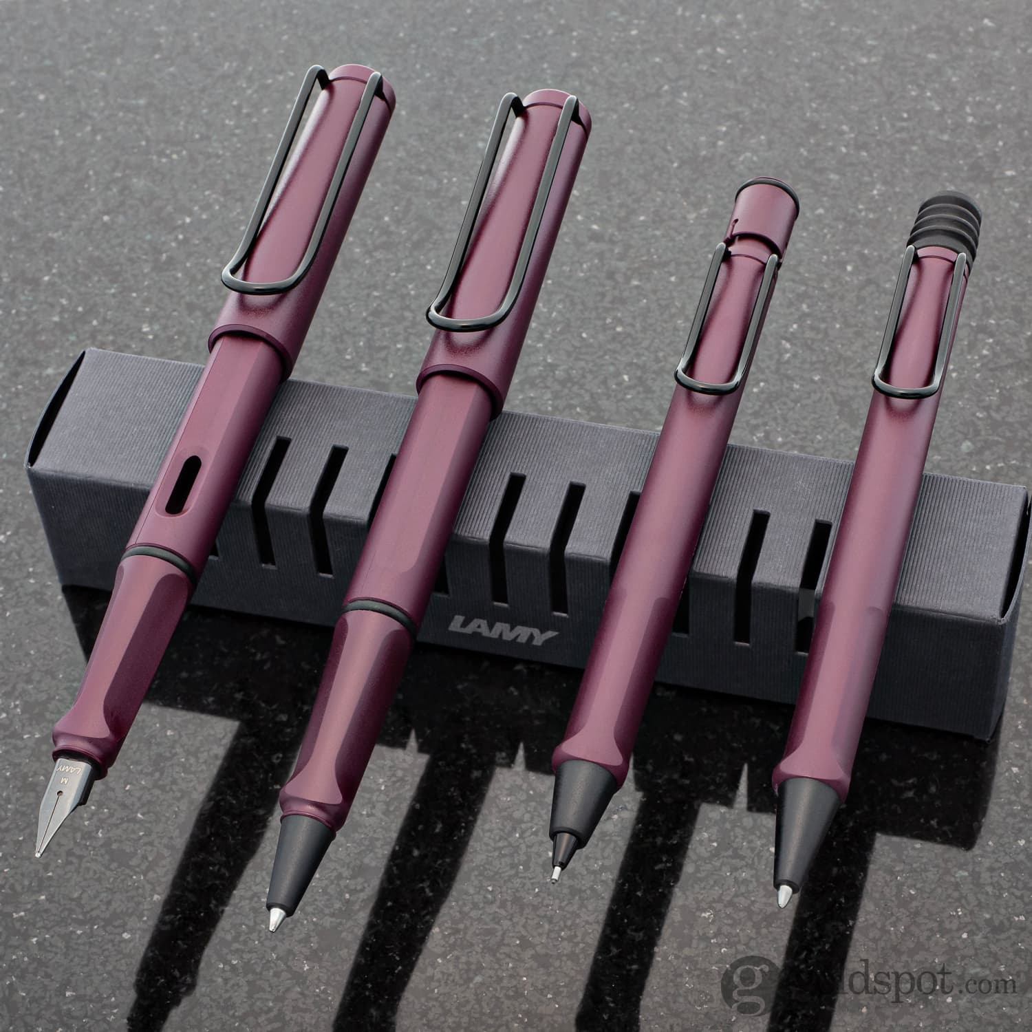 Lamy Safari Rollerball Pen in Scarlet - Goldspot Pens