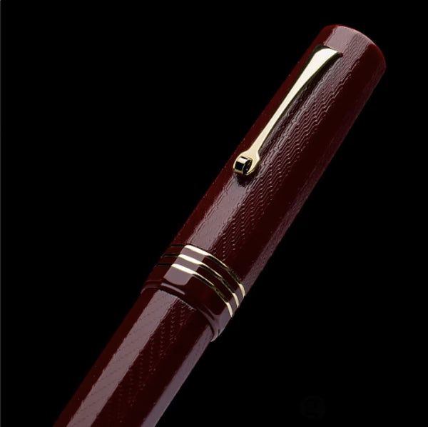 Leonardo Dodici Fountain Pen in Burgundy Red Guillochè No. 8 Size 14kt Gold Nib Fountain Pen