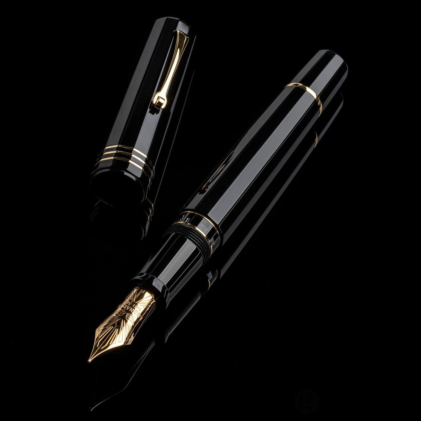 Leonardo Dodici Fountain Pen in Vulcanica No. 8 Size 14kt Gold Nib Fountain Pen