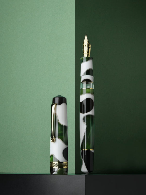 Leonardo Momento Magico Fountain Pen in Foglia Fountain Pen