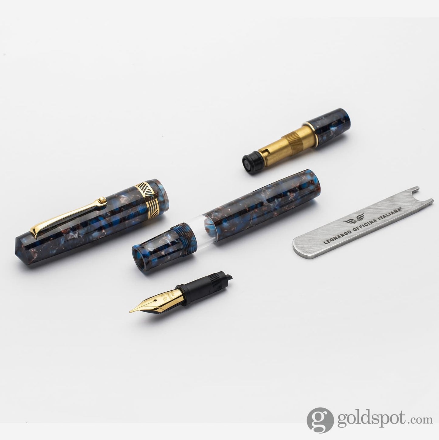 Leonardo Momento Magico Fountain Pen in Matte Black Fountain Pen