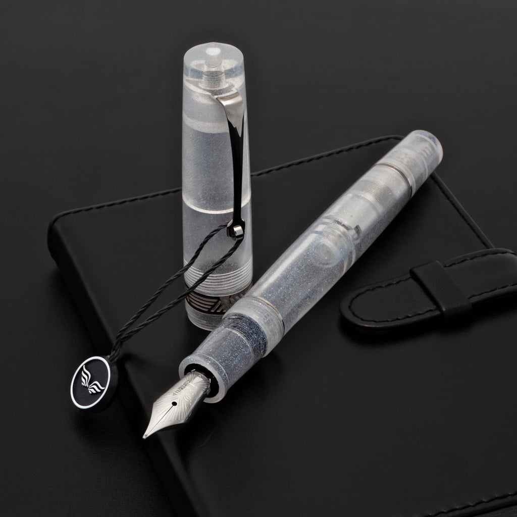 Leonardo Momento Magico Fountain Pen in Neve D’Inverno Limited Edition Fountain Pen