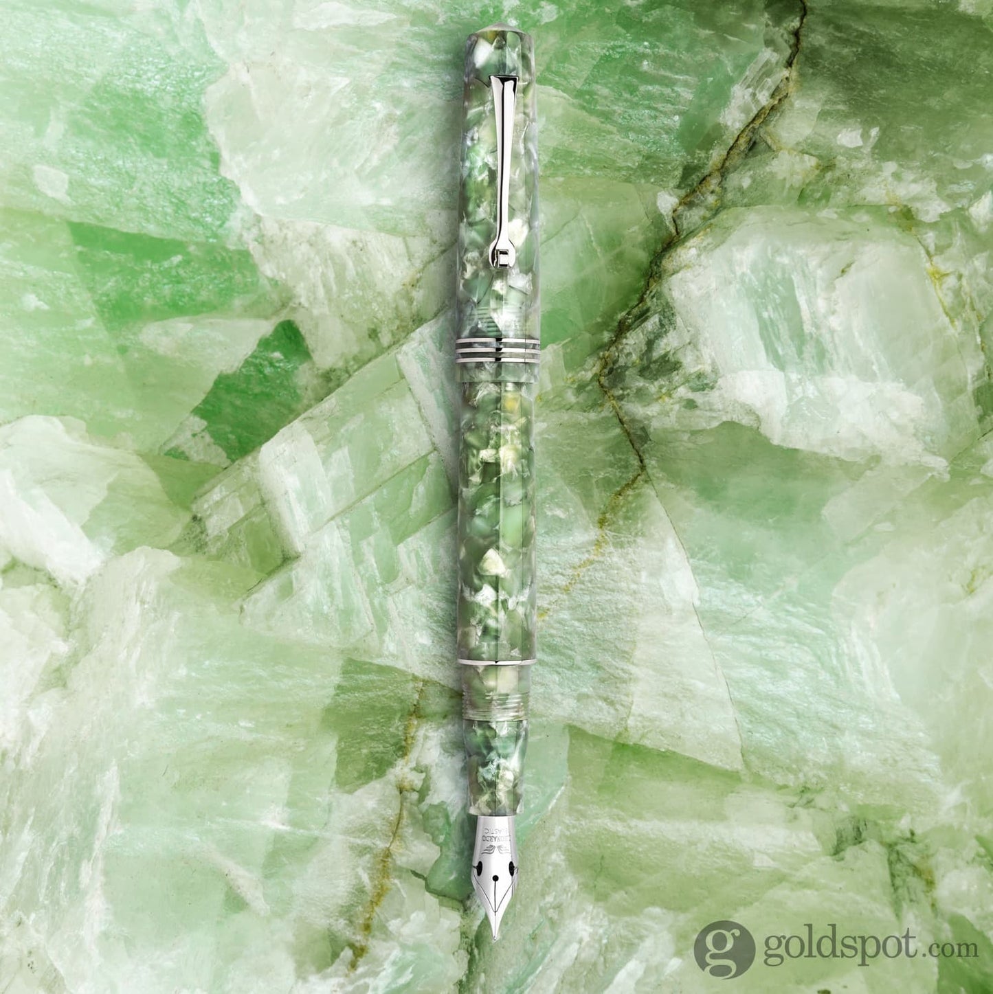 Leonardo Momento Zero Fountain Pen in Giada Jade Fountain Pen