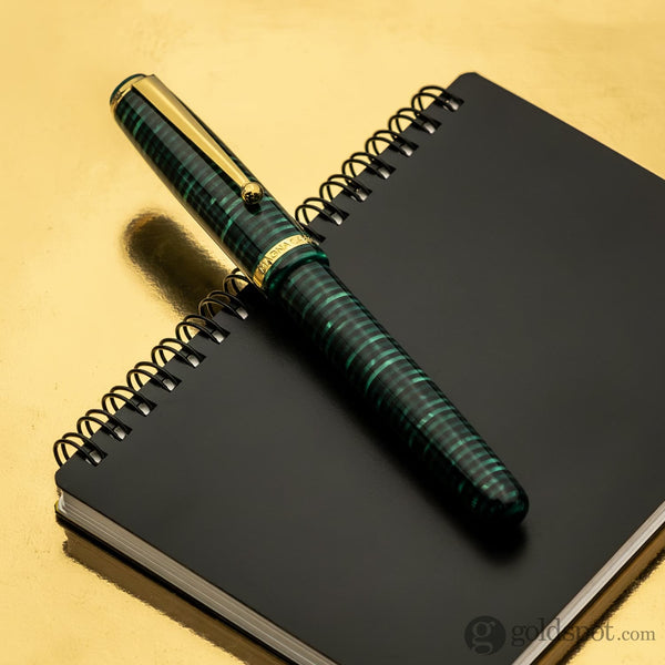 Magna Carta MAG 650 Fountain Pen in Malachite - 14kt Gold Flex Nib Fountain Pen