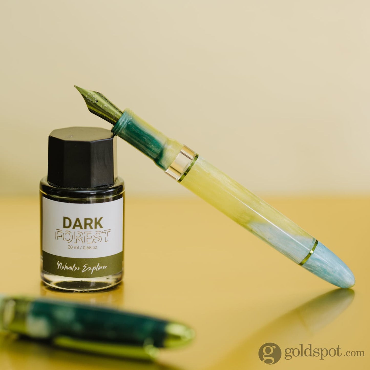 Nahvalur (Narwhal) Horizon Fountain Pen in Gaia Fountain Pen