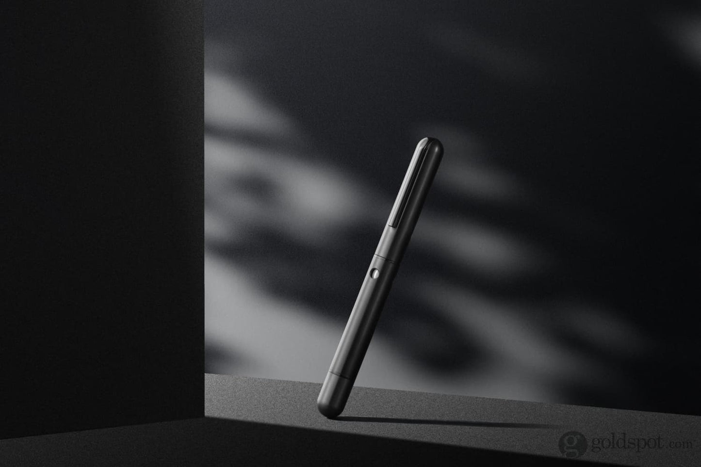 Nahvalur Nautilus Fountain Pen in Ti Black Fountain Pen