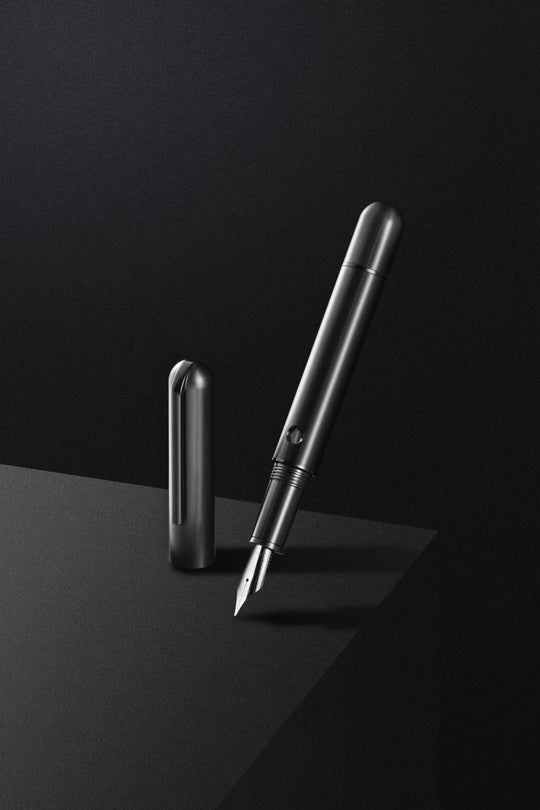 Nahvalur Nautilus Fountain Pen in Ti Black